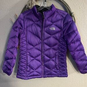 Girls Puffer North Face size 14/16 Purple jacket